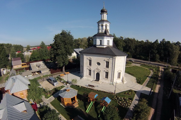 Никольская Церковь в селе Полтево