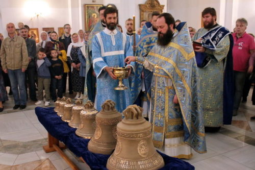 Освящение колоколов в Салтыковке