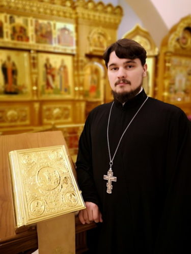 священник Петр Тюхалкин