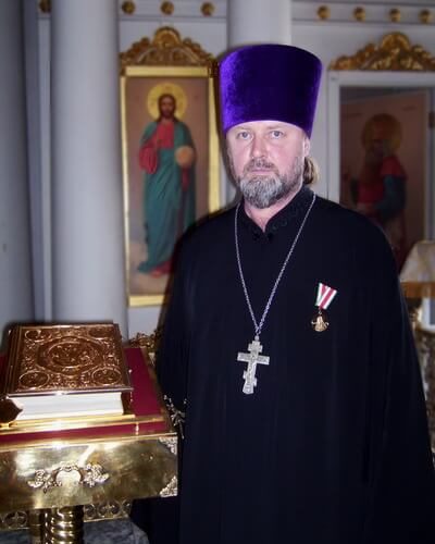 Священник Александр Иванов