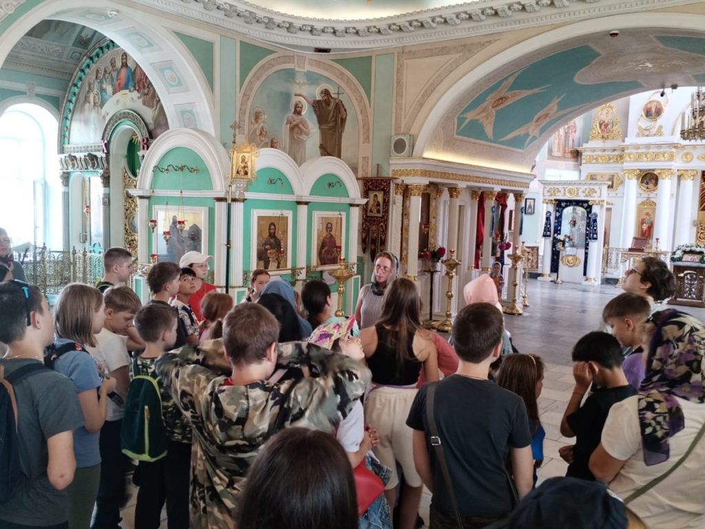 Экскурсия воспитанникам "Балашихинского лицея" в Покровском храме
