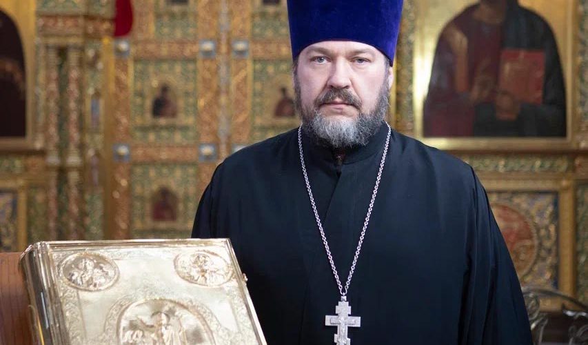 Священник Сергий Головенко