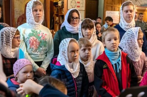 Детская Литургия в Троицком храме Железнодорожного