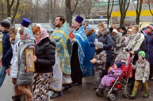 Крестный ход в Заре