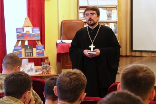 Встреча со священником в воинской части в Балашихе