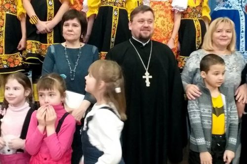 Концерт в средней школе в мкр. Авиаторов