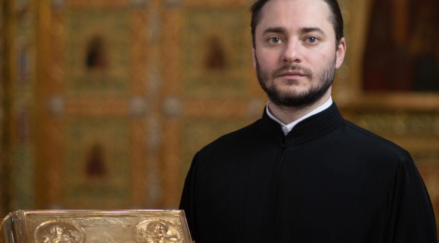 Священник Максим Савинков
